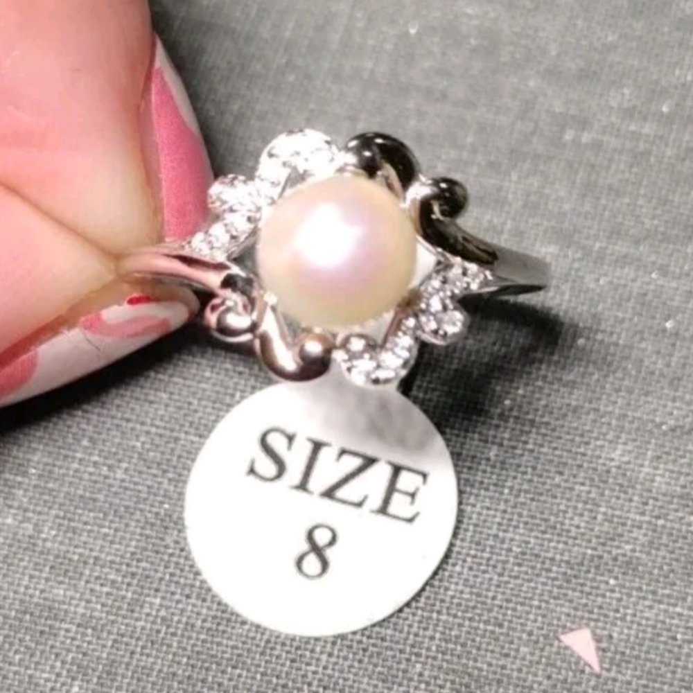 Retired Vantel Pearls Sabrina Ring Size 8 White Pearl
